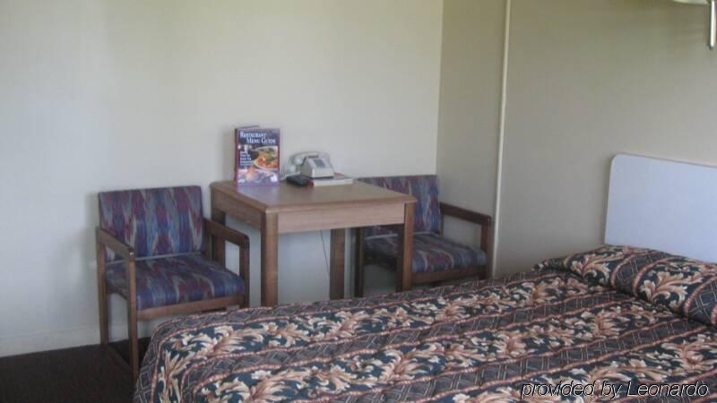 Oceanview Inn - Emerald Isle Room photo